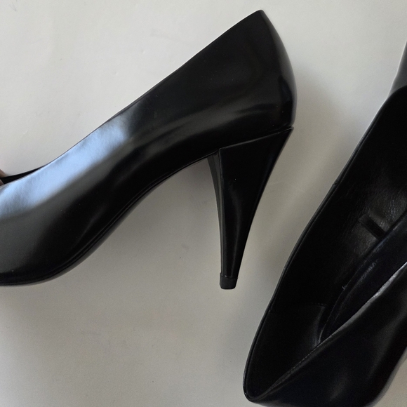 Massimo Dutti STUDIO | Pointed Toe Architectural Heel Pumps | 90s Minimalism - Picture 10 of 13